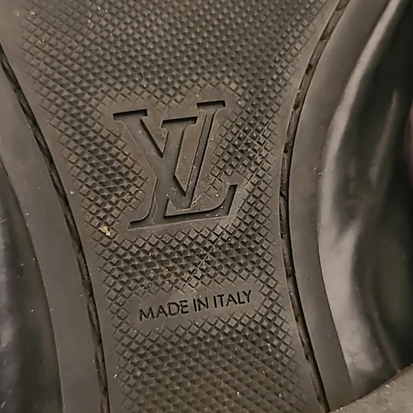 LOUIS VUITTON Black Leather Sz 8.5 Lace Up Derby Mens Dress Shoes‎